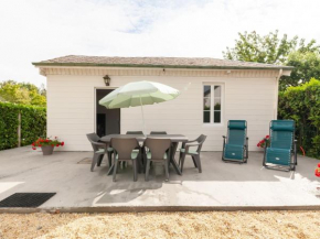 Picturesque holiday home near Seabeach